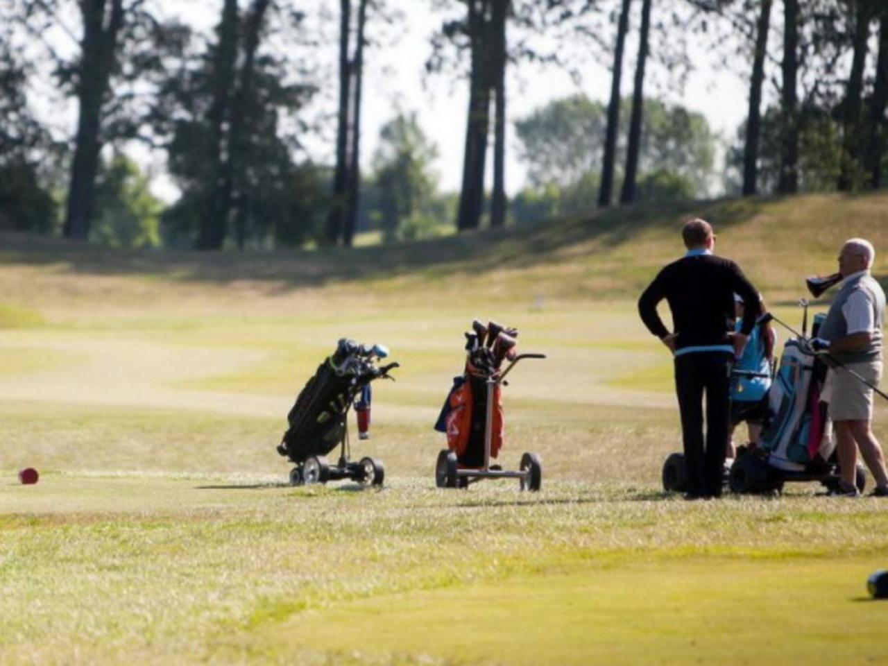 Apartman Golf Lux Bük Eksteriør bilde